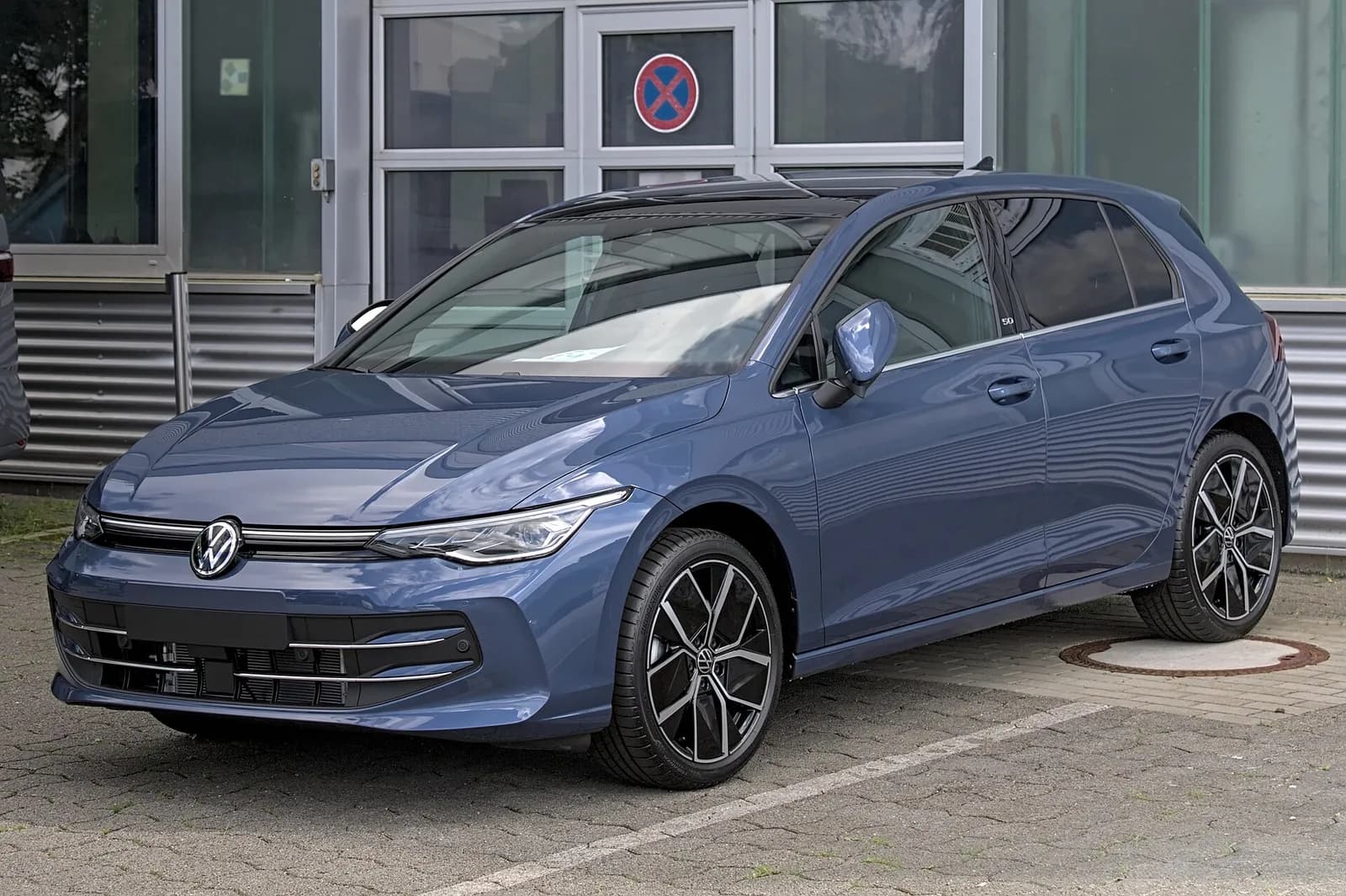 Volkswagen Golf 1.0 TSI Life (3/4)