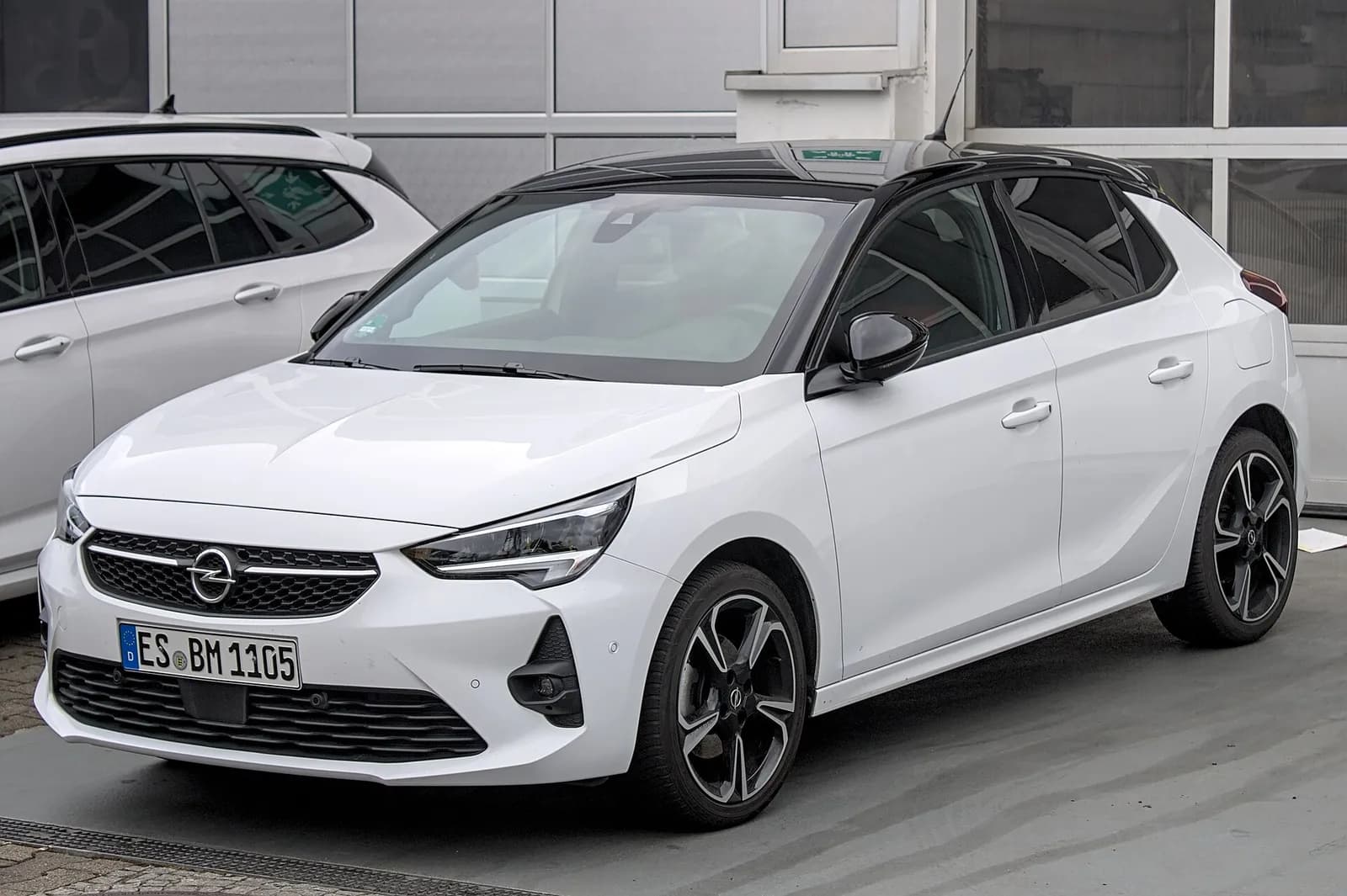 Opel Corsa 1.2 Turbo Elegance (2/4)