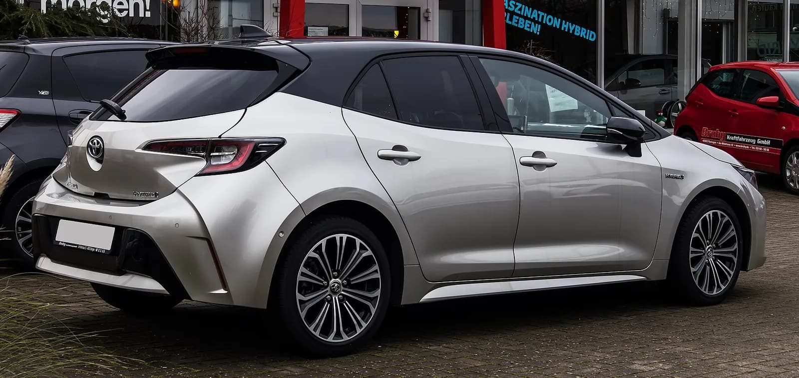 Toyota Corolla 1.8 Hybrid Comfort (2/2)